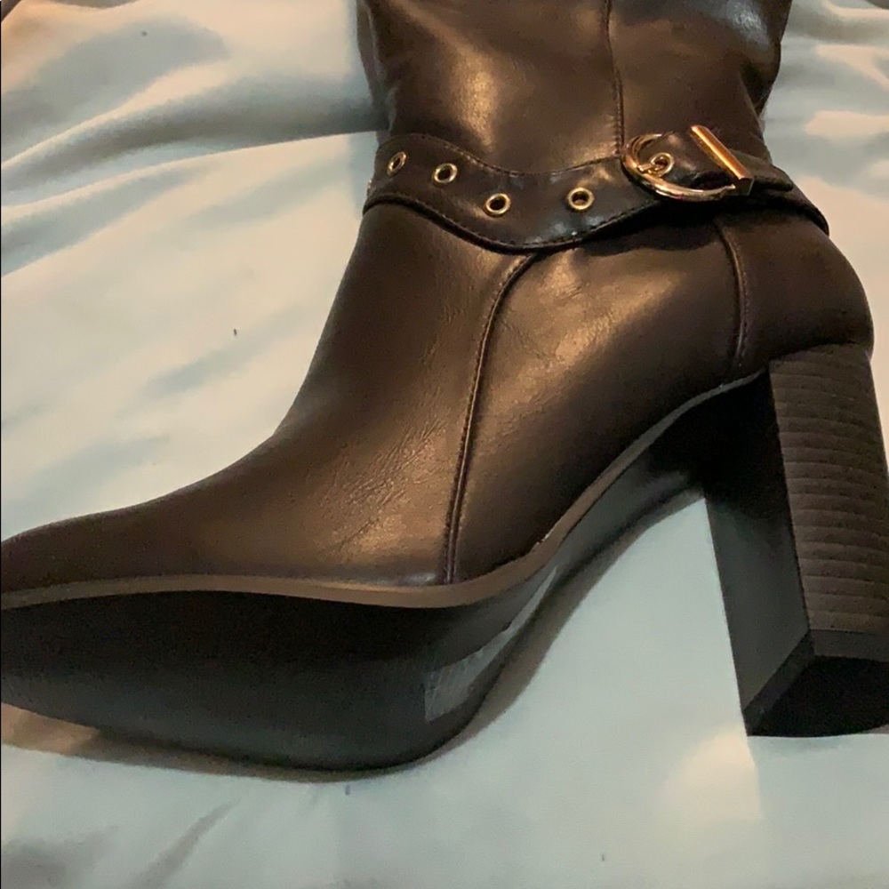 Brand new brown Boots